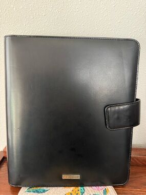 DayRunner Black Planner with pen and new  pages